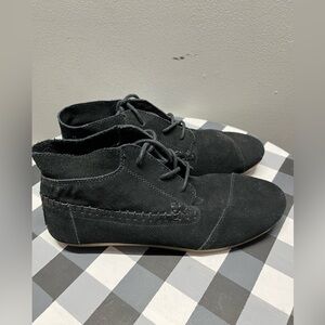TOMS Women's Black Suede Tribal Boots